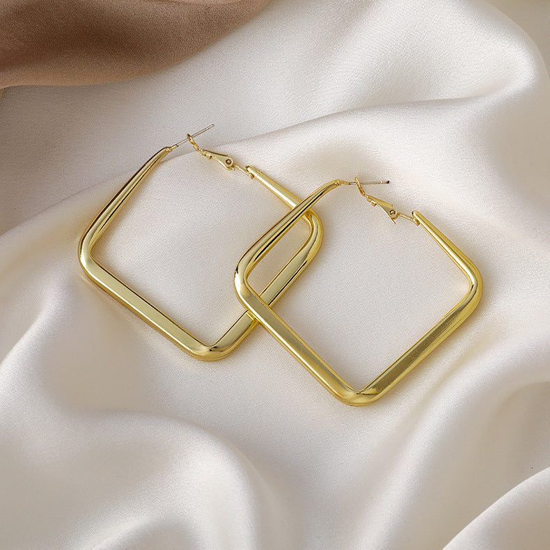 Simple Diamond Shaped Earrings